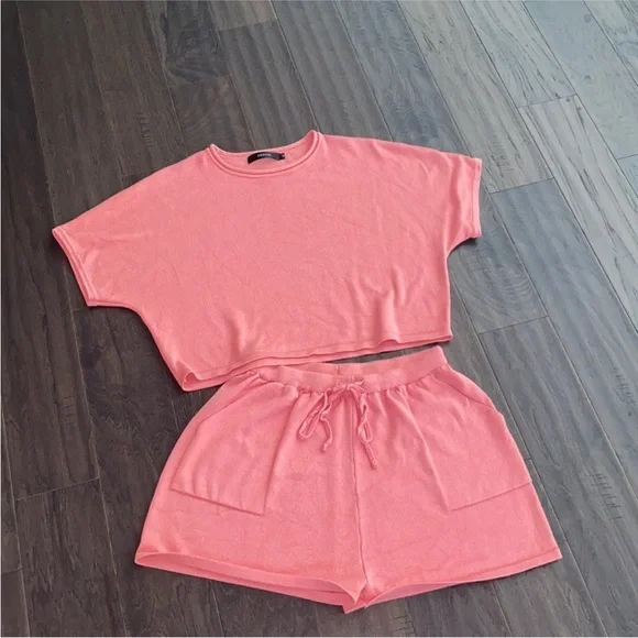 ✨HP✨2 Piece Lounge Set - Picture 4 of 5